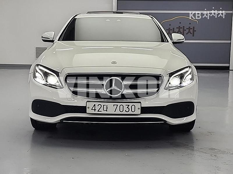 MERCEDES-BENZ E 220 WDDZF0FB3HA270270 из Кореи фото